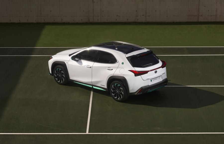  Lexus UX250h Tennis Cup 2019 года  (ES) (фото 9 из 13)